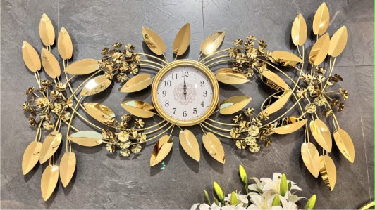 Royal Golden Floral Wall Clock – Luxury Leaf & Flower Wall Decor